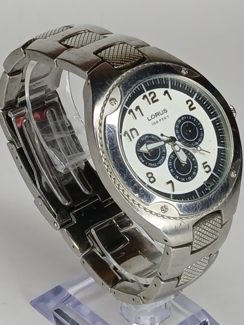 Lorus Men's Watch Stainless Steel Multi-Function Day Date 100 Feet LR0809